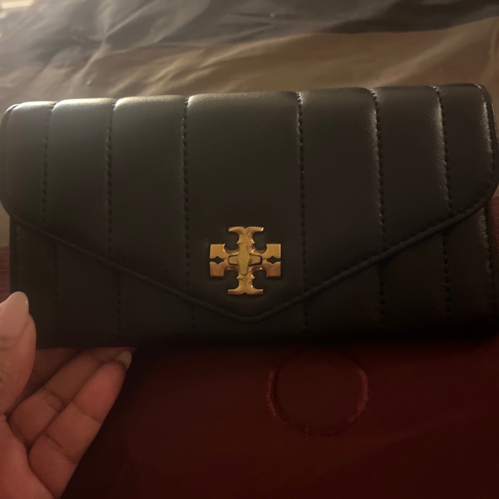 Tory Burch wallet authentic